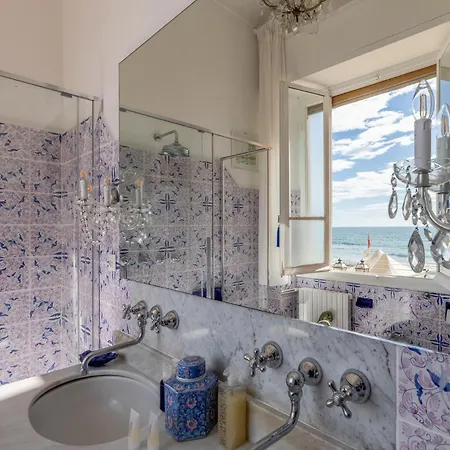 Casa D'Artista Bed & Breakfast Alassio Exterior photo